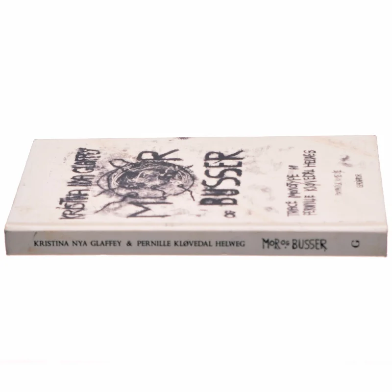 Mor og Busser : romantisk komedie af Kristina Nya Glaffey (Bog)