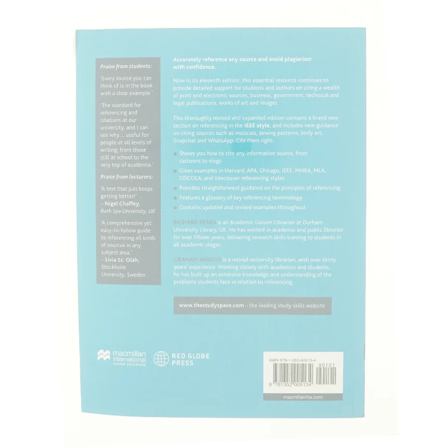 Cite them right : the essential referencing guide af Graham J. Shields (Bog)