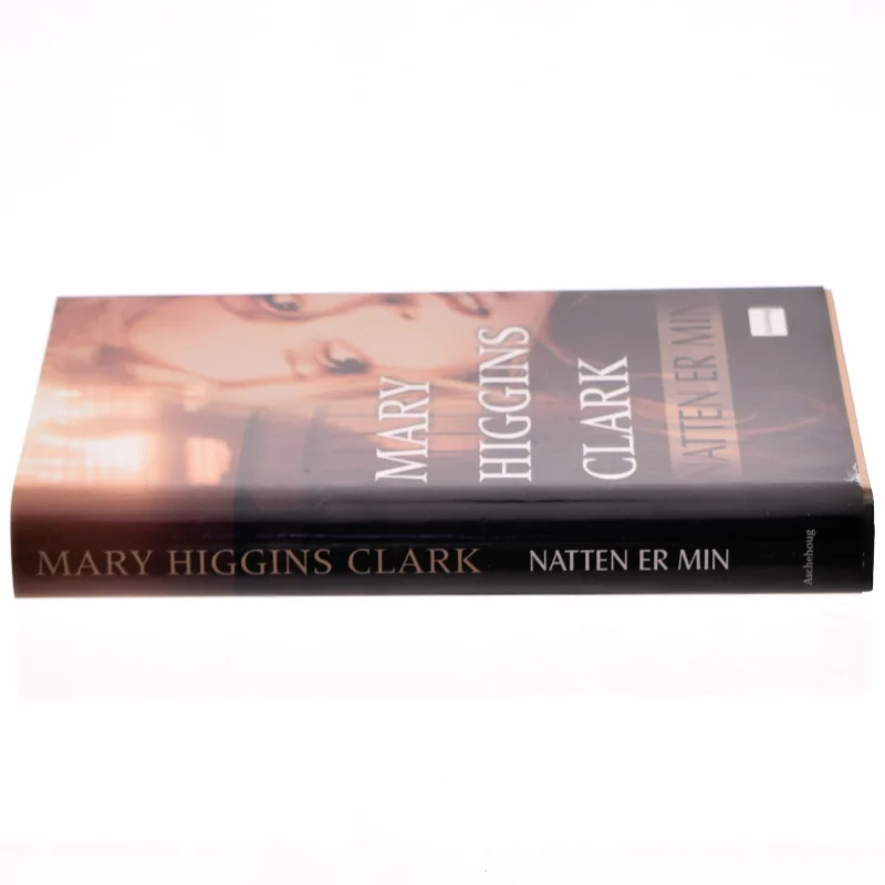 Natten er min af Mary Higgins Clark (Bog)