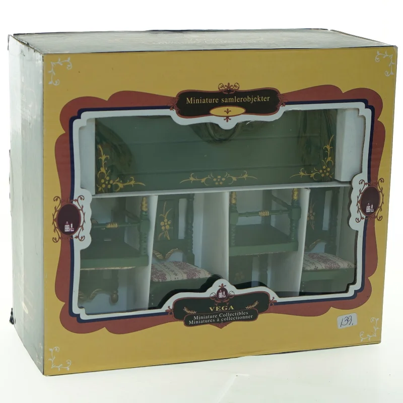 Samlerobjekt miniature skrivebord fra Vega (str. 21,5x18,5 cm)