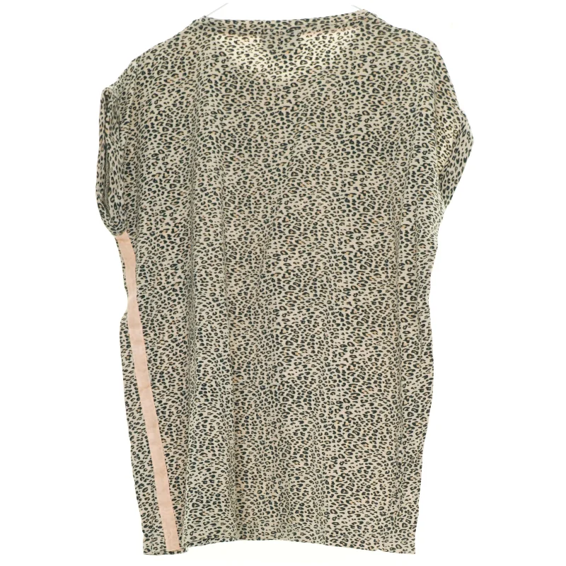 T-shirt fra Sofie Schnoor (str. 140 cm)