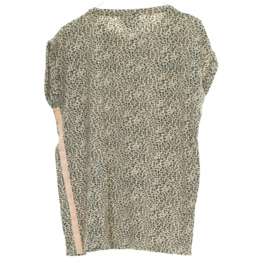 T-shirt fra Sofie Schnoor (str. 140 cm)