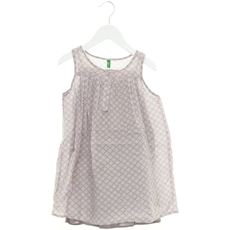 Kjole fra Benetton (str. 110 cm)