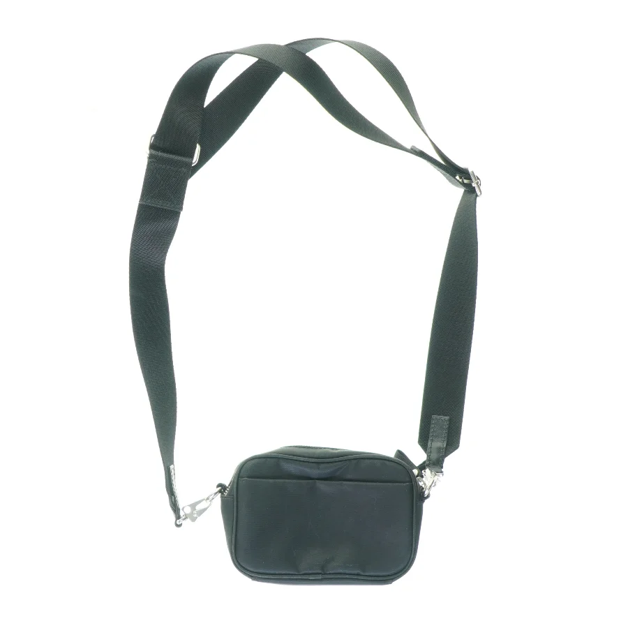 Arket crossbodybag fra Arket (str. 16 x 10 cm)