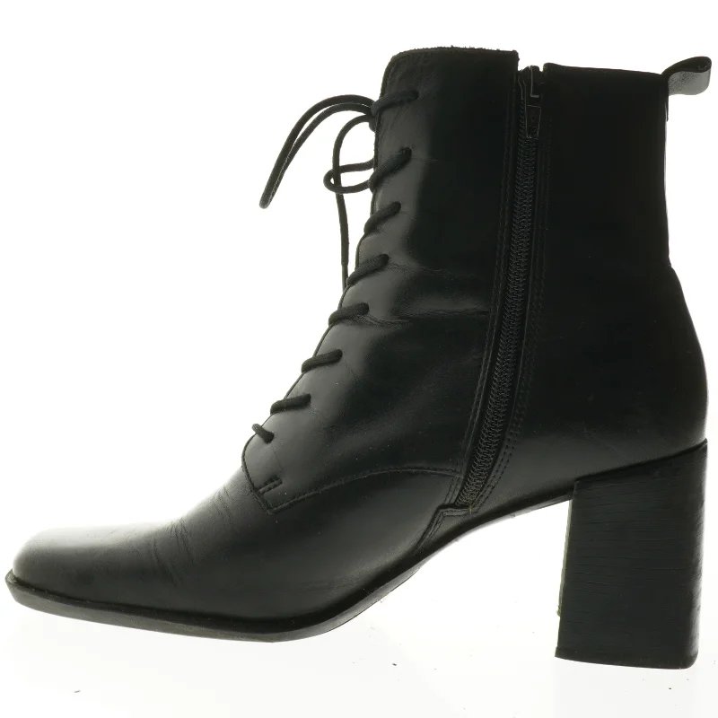 Sorte snørestøvletter fra Nine West (str. 8,5 )