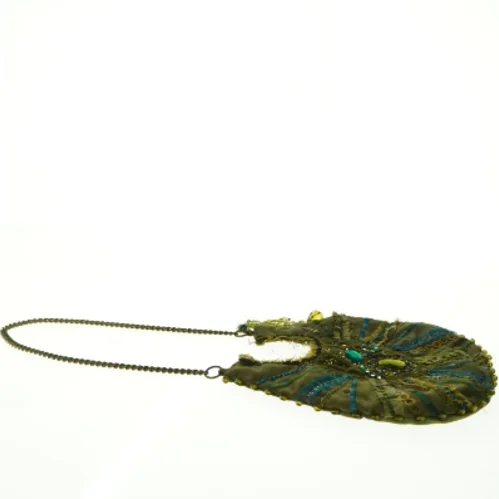 Broderet aftenstaske med kæde (str. 24 x. 25 cm)