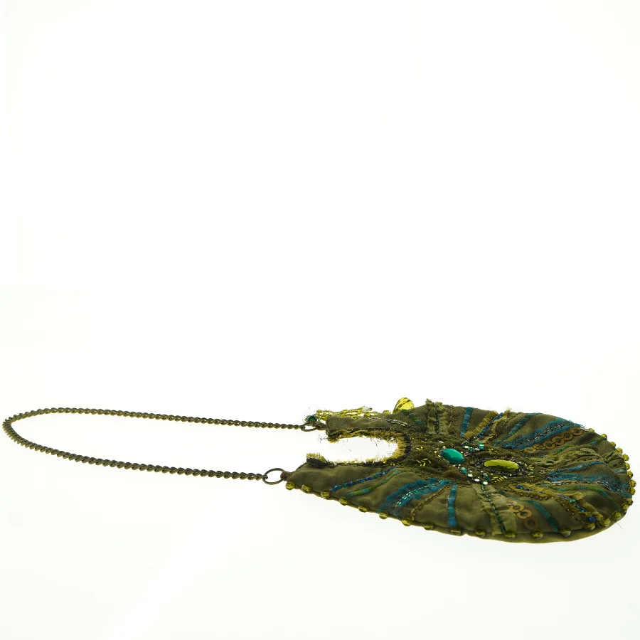 Broderet aftenstaske med kæde (str. 24 x. 25 cm)