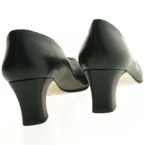 Sorte damepumps med hæl fra Ivory Of Bond Street (str. 39,5)
