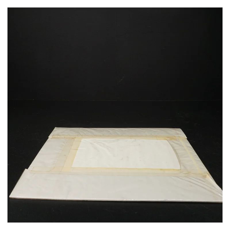 Château Mouton Rothschild etiket (str svarende til normal etiket på flaske)