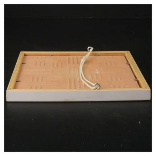 Indrammet keramikflise med artiskokmotiv