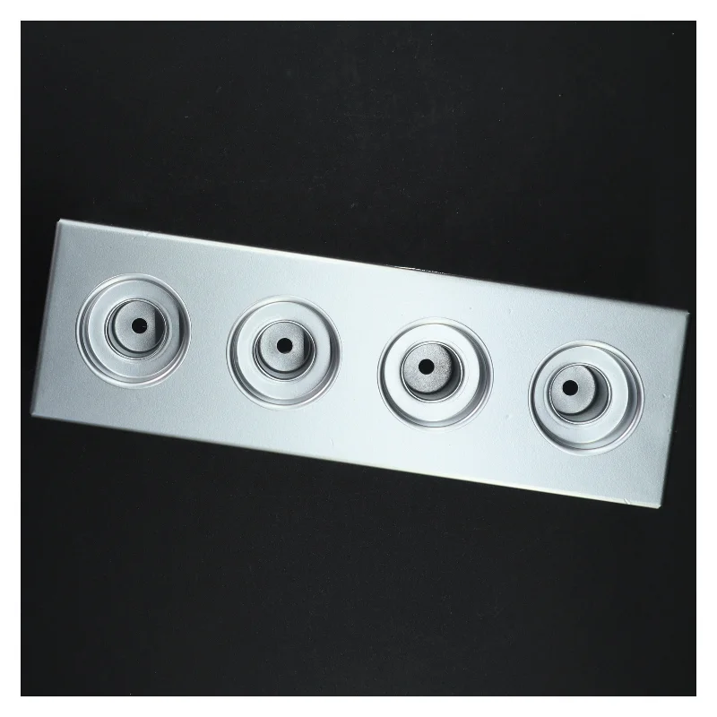 Fyrfadsstage i metal og akryl