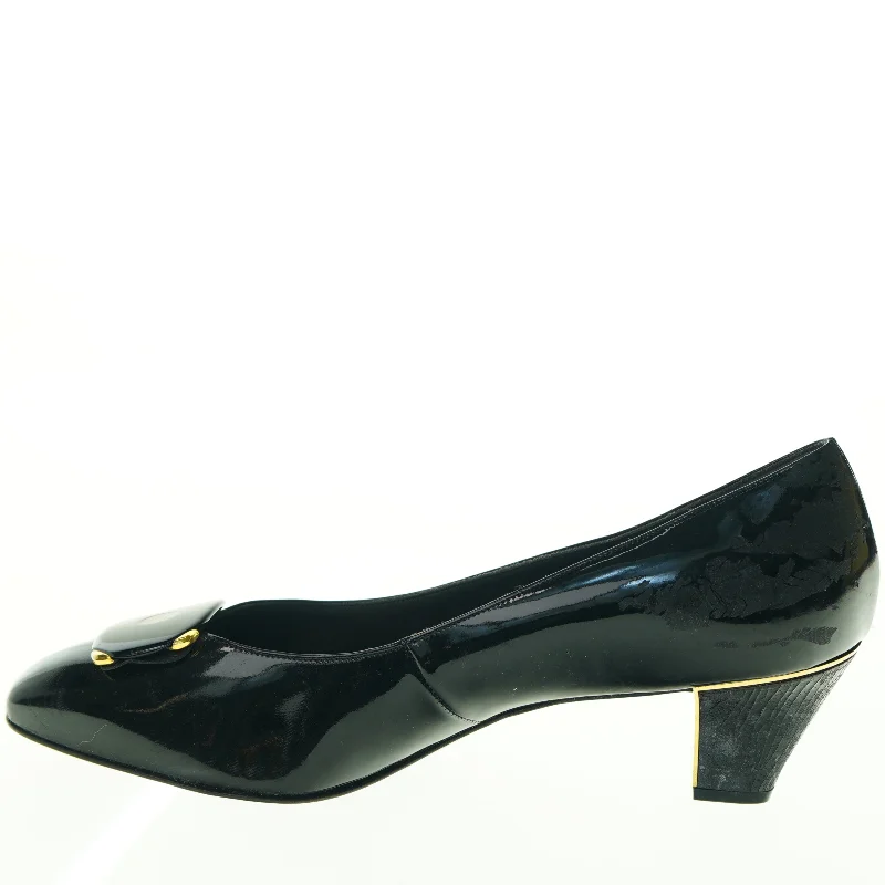 Sorte laksko med detalje fra Bally (str. 7)