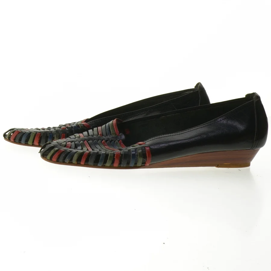 Sorte læderballerinaer med flettet detalje fra Cepini (str. 38)