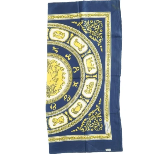 Blåt og gult tørklæde med zodiaktegn fra Bianchini Férier (str. 75 x. 78 cm)