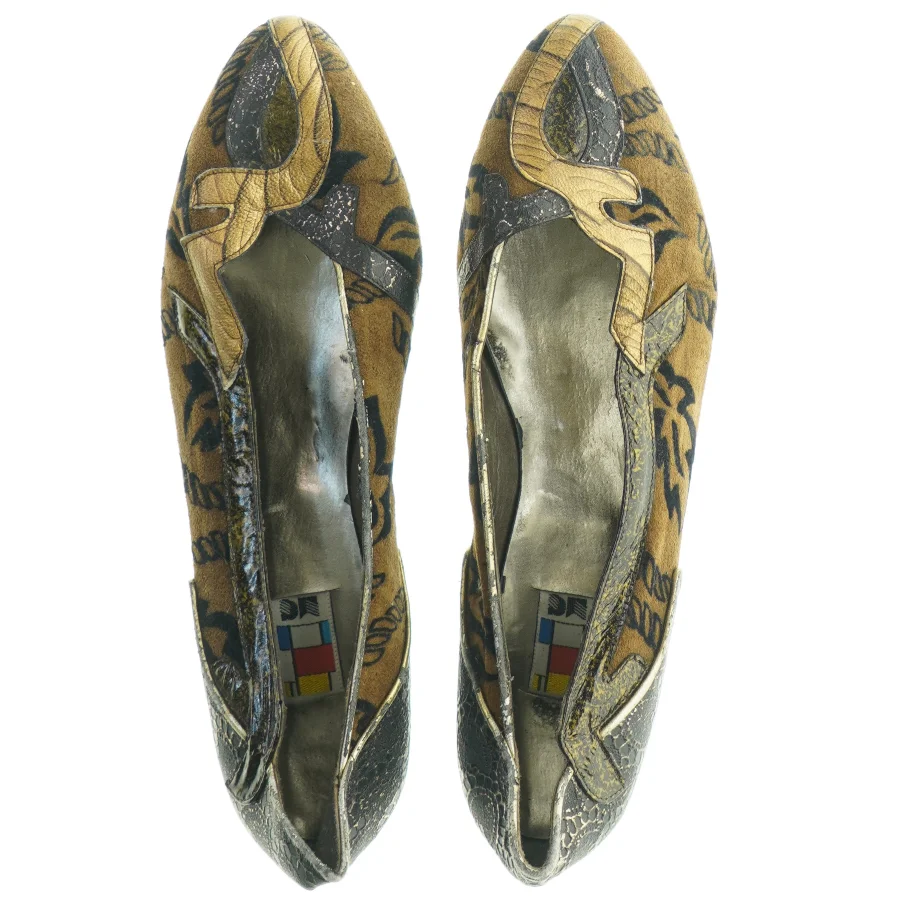 Damesko i velour og lak (str. 39,5)