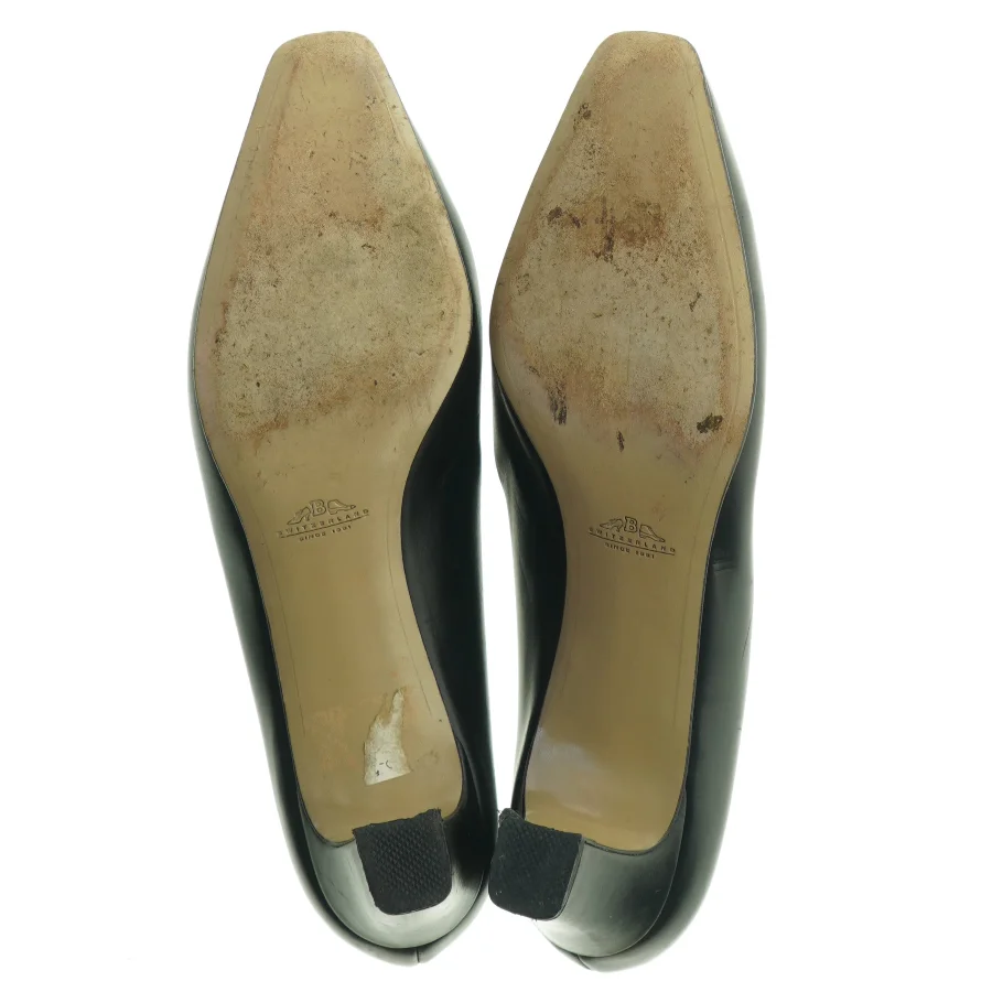 Sorte læderpumps fra Bally (str. 5,5)