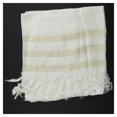 Hvidt tørklæde med guldstriber (str. 84 x 94 cm)