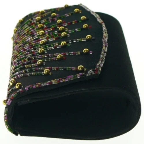 Perlebelagt pung (str. 23 x 11 cm)