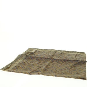 Mønstret tørklæde (str. 65 x. 65 cm)