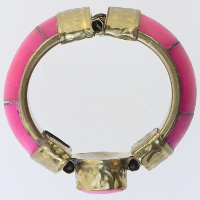 Farverigt armbånd (str. Ø 6 cm)