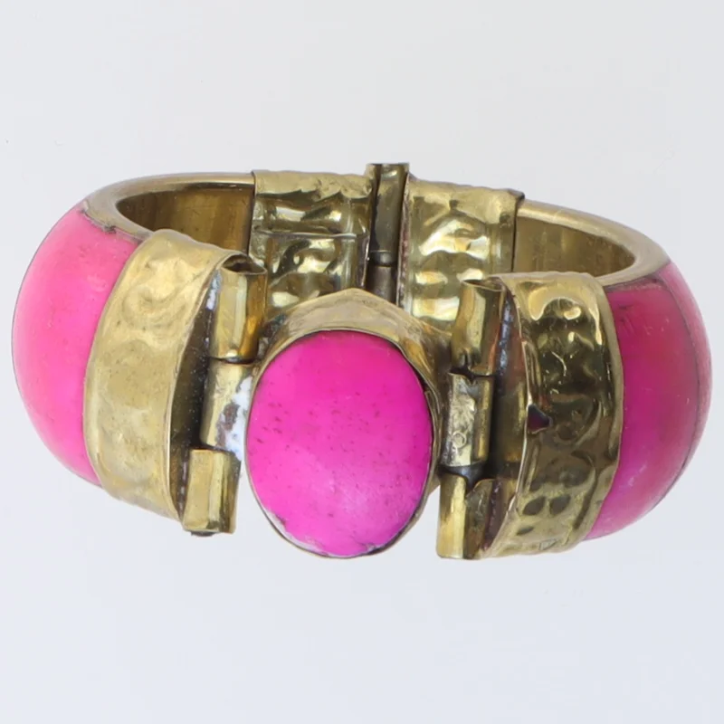 Farverigt armbånd (str. Ø 6 cm)