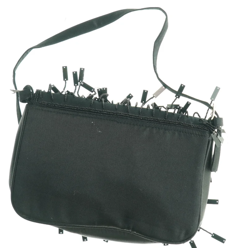 Sort skuldertaske med frynser (str. 24 x 16 cm)