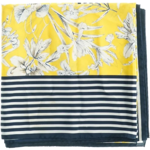 Mønstret tørklæde fra Prècis (str. 135 x 137 cm)