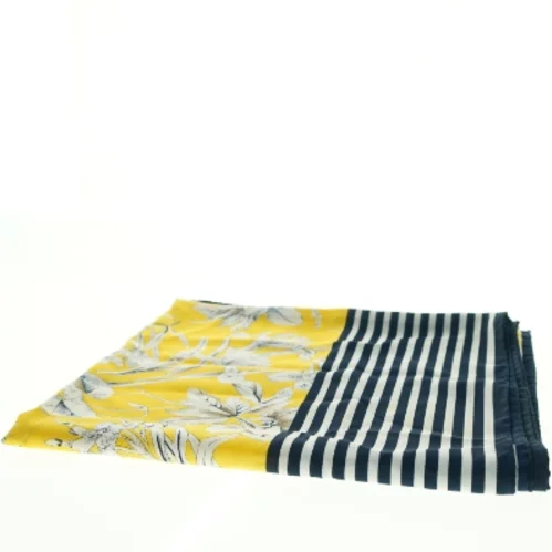 Mønstret tørklæde fra Prècis (str. 135 x 137 cm)