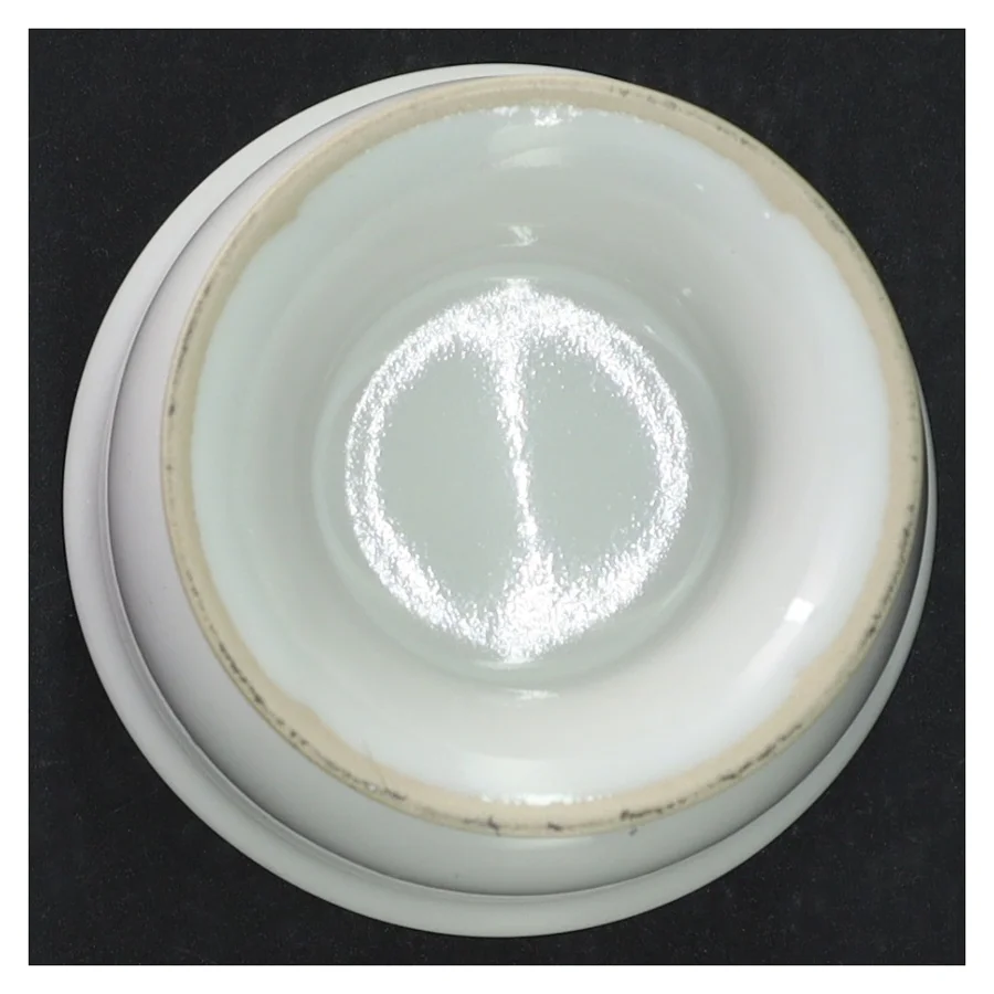 Hvid keramik lysestage (str. 11 cm)