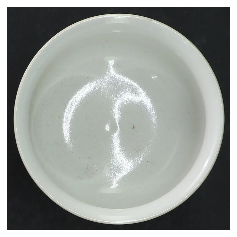 Hvid keramik lysestage (str. 11 cm)