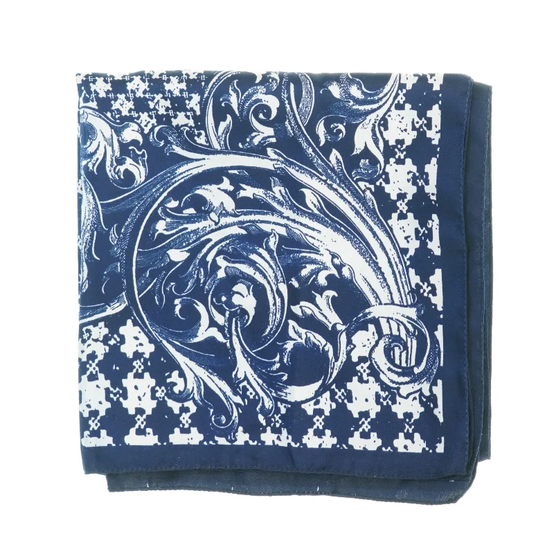 Blåt og hvidt tørklæde (str. 85 x 85 cm)