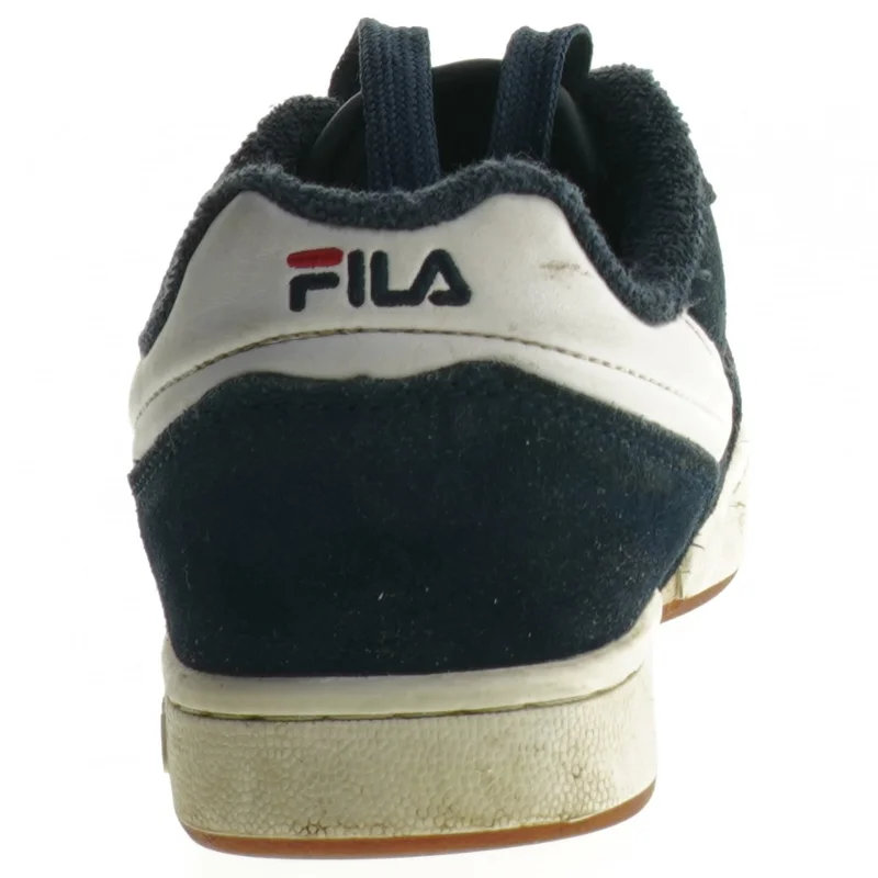 Sneakers fra Fila (str. 33)