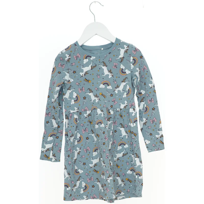 Kjole fra Name It (str. 116 cm)