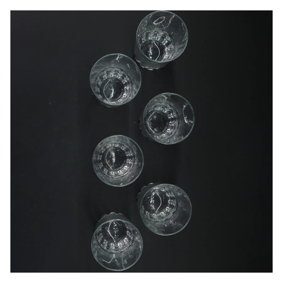 Sæt med 6 vandglas (str. 14x7 cm)