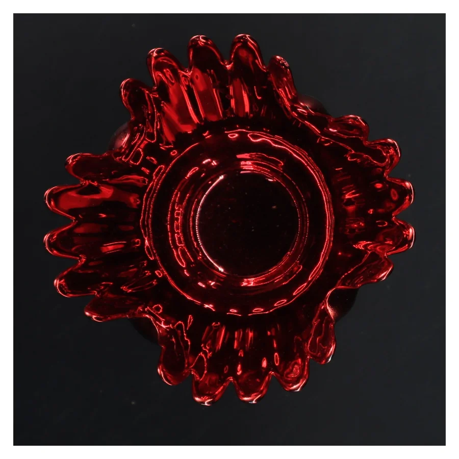 Rød glasvase på fod fra Krifon (str. 11x20 cm)