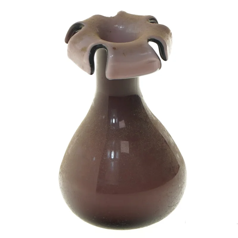 Brun vase med unik form (str. 16 cm)