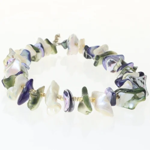 Perlehalskæde med naturlige sten (str. 34 cm)