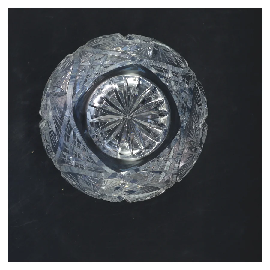 Glasvase med præget mønster (str. 19x12 cm)