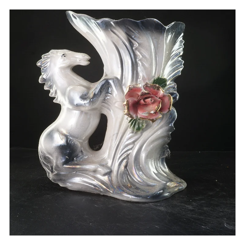 Dekorativ figurvase med hest og blomst (str. 42x27 cm)