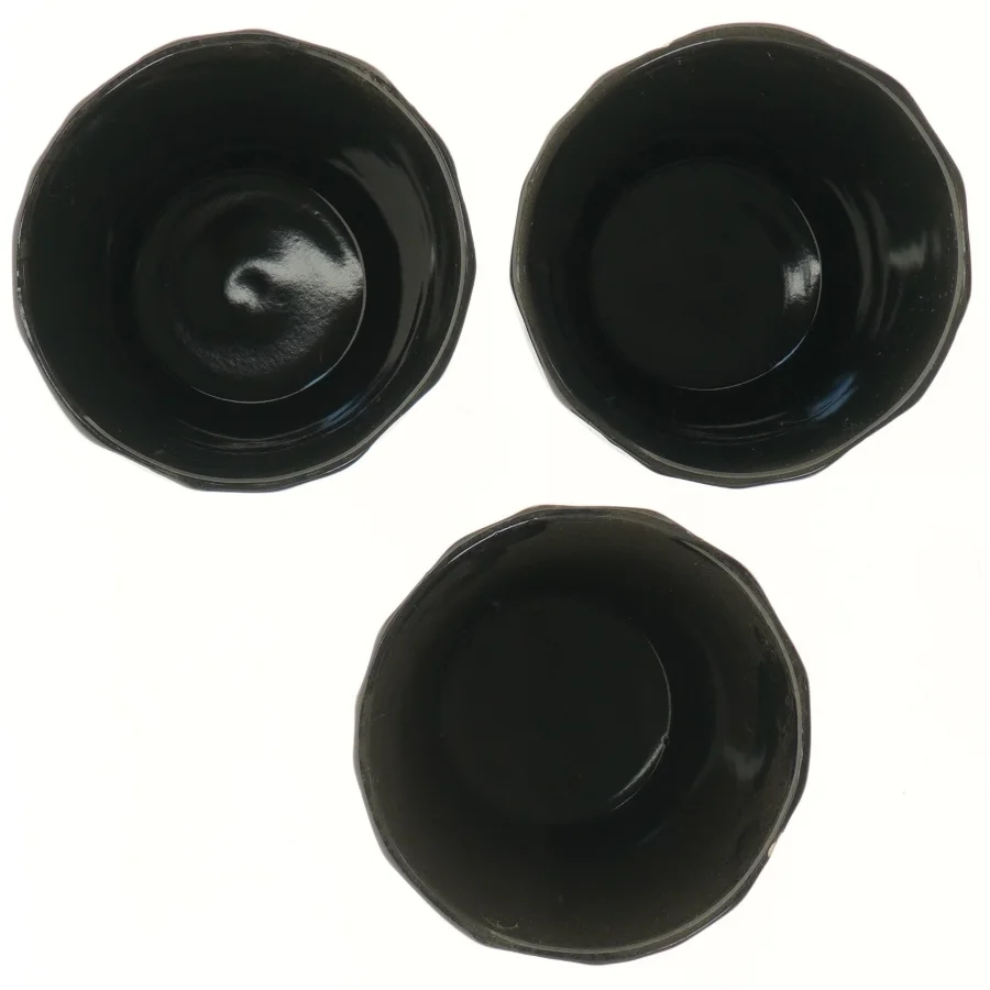Sæt med tre sorte keramikvaser fra 2have (str. Ø 13x16 cm)