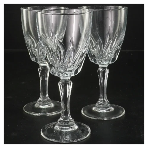 Tre krystalglas (str. 3 stk Ø 7,5 cm længde 16 cm)