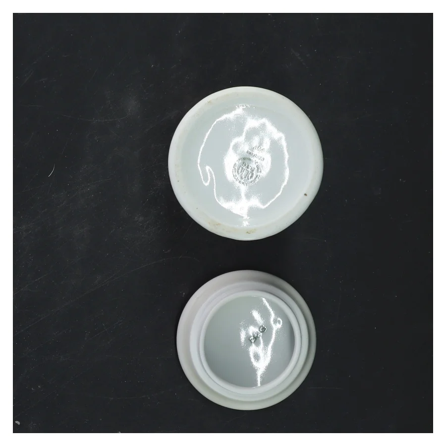 Porcelæn krukke til sort peber fra B&G (str. 11,5x6 cm)