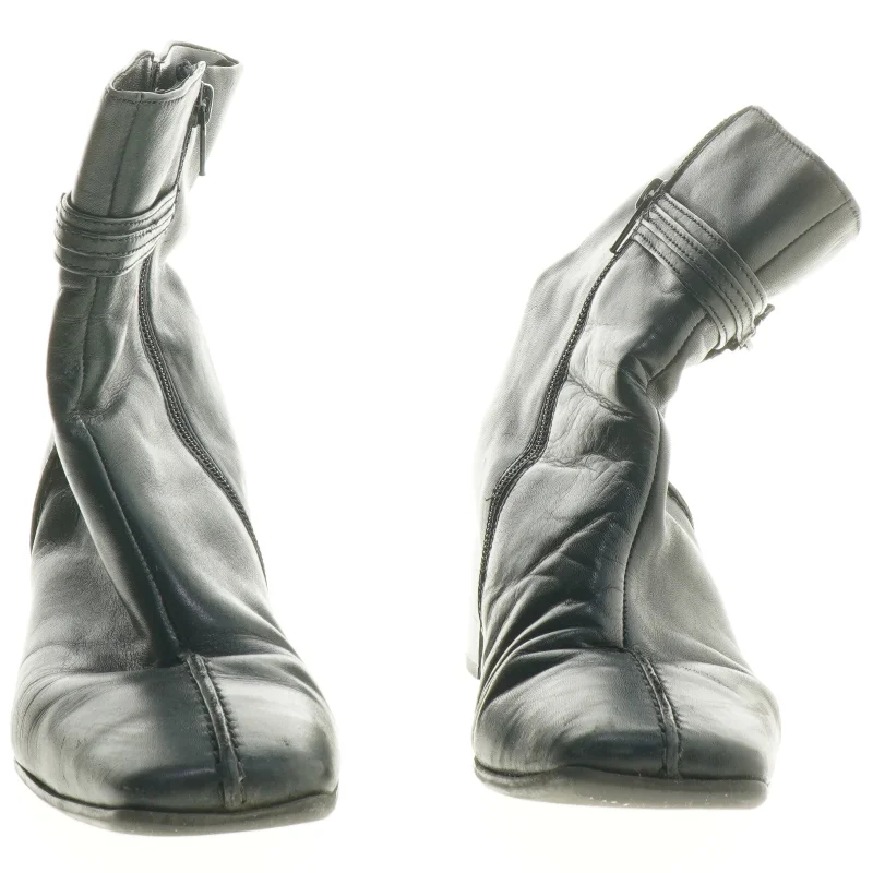 Sort støvler med spænde, størrelse 38 (str. 38 )