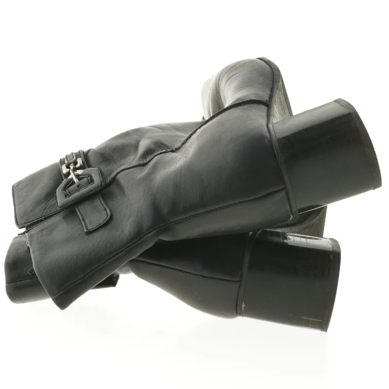 Sort støvler med spænde, størrelse 38 (str. 38 )