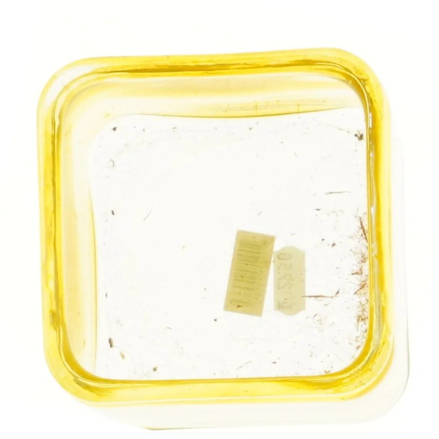 Gul glasskasse (str. 12x12x12 cm)