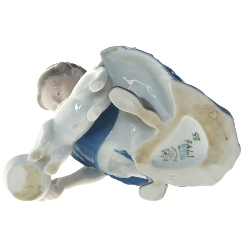 Porcelænsfigur af pige med kat fra B&G (str. 16,5 cm)