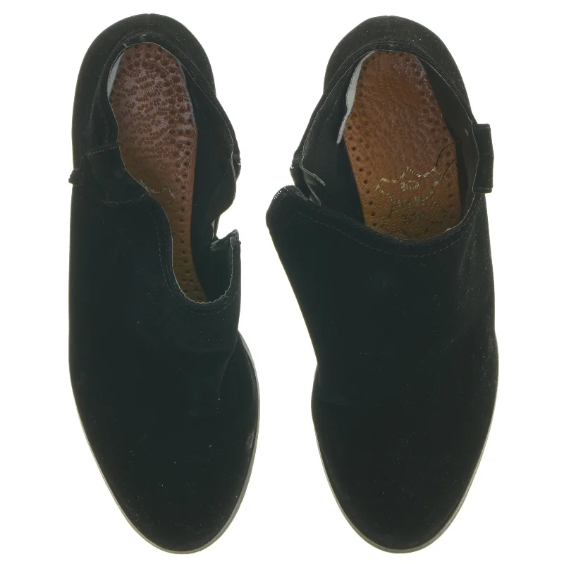 Sort ankelstøvler med hæl (str. 38 )