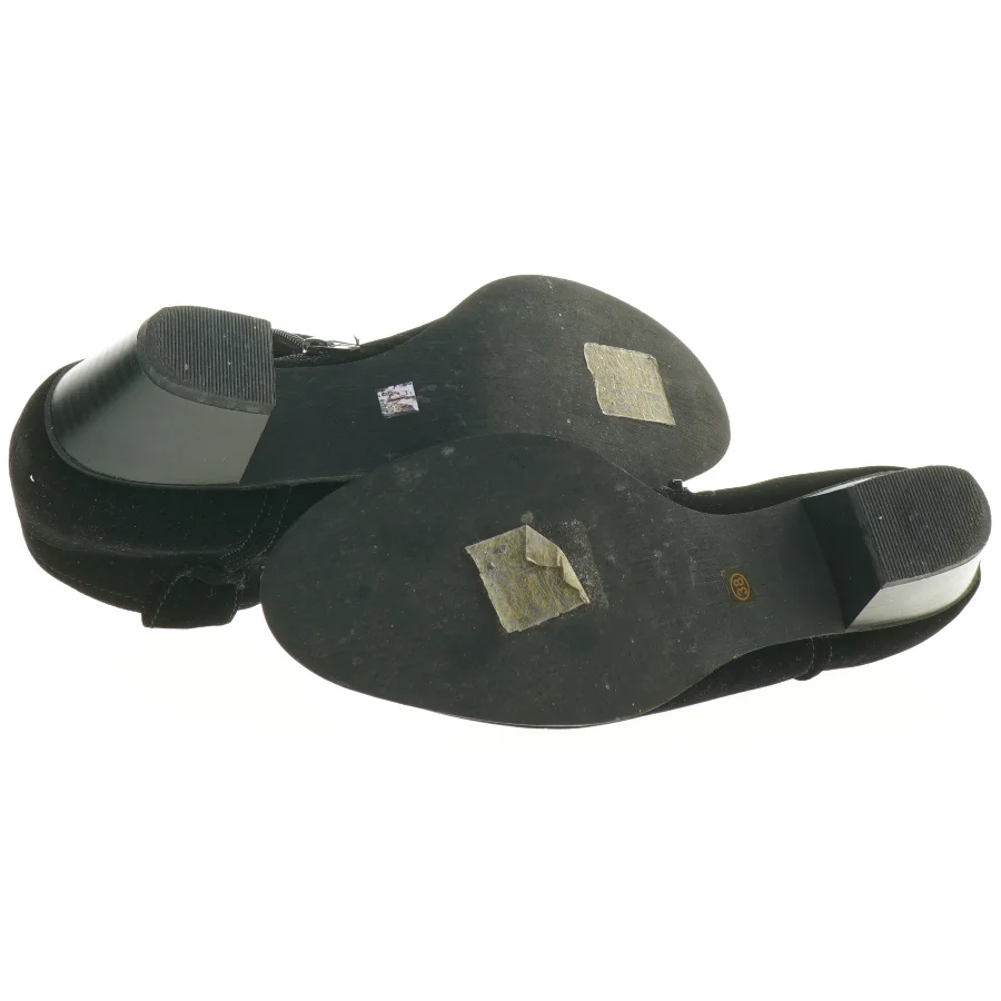 Sort ankelstøvler med hæl (str. 38 )