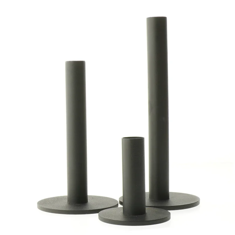 Sæt af 3 sorte lysestager fra Lübech Living (str. 23,5x18,5x9,5 cm)