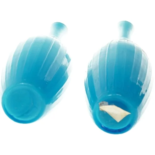 To blå glasvaser (str. 38 cm)